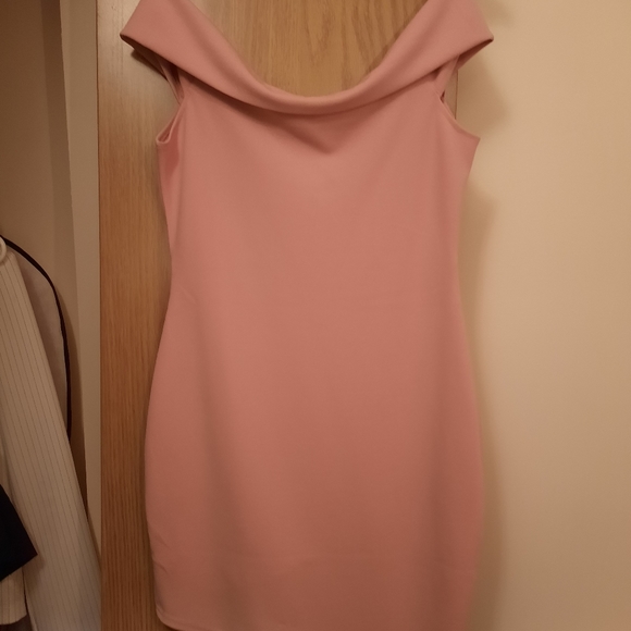 Off shoulder dress - Picture 3 of 3